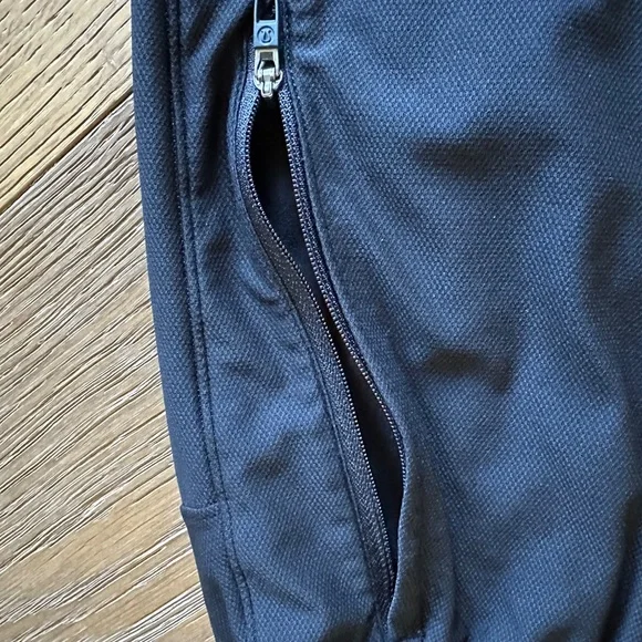 Lululemon License to Train 7β Lined Shorts β Black | Menβs L - Picture 5 of 14
